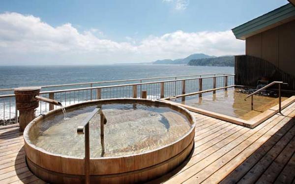 【驚愕】一人で温泉行けるやつｗｗｗｗｗｗ