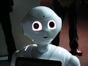 【衝撃】ペッパー君(115万円)を買うべきか悩んでるんやがｗｗｗｗｗ