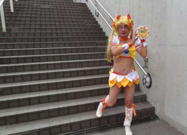 【唖然】女さん「父がプレゼン資料と私のコスプレ衣装を間違えて持っていき会議でパパプリキュア爆誕」ｗｗｗｗ