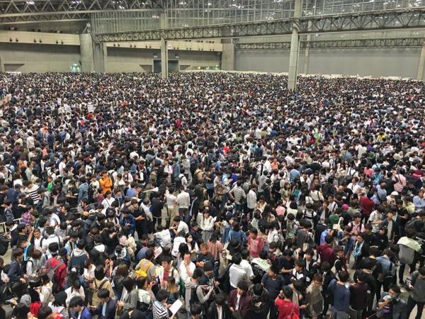 【驚愕】欅坂の握手会の行列wwww