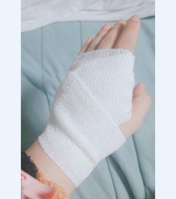 【悲報】ツイッターまんこさん歩きタバコにぶつかった結果包帯ぐるぐる巻きになってしまうwwwww