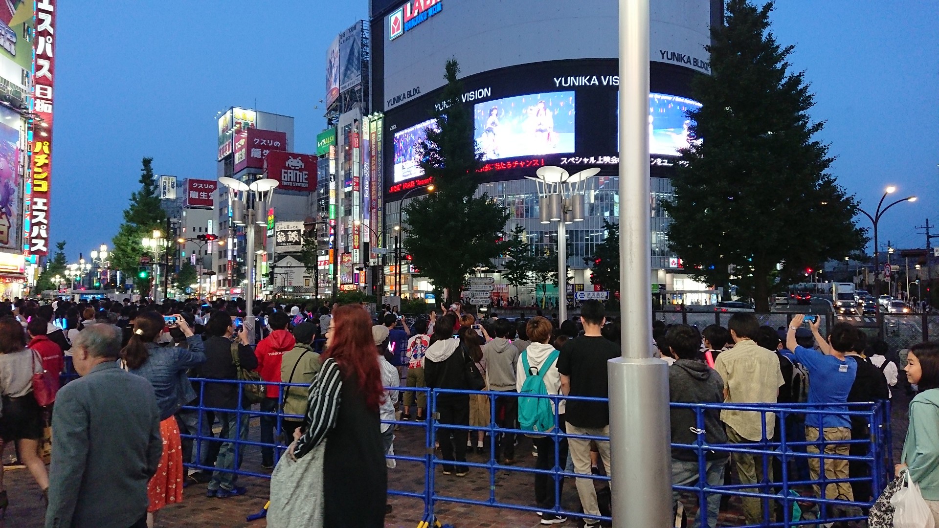 【速報】新宿で豚の集会ｗｗｗｗｗ