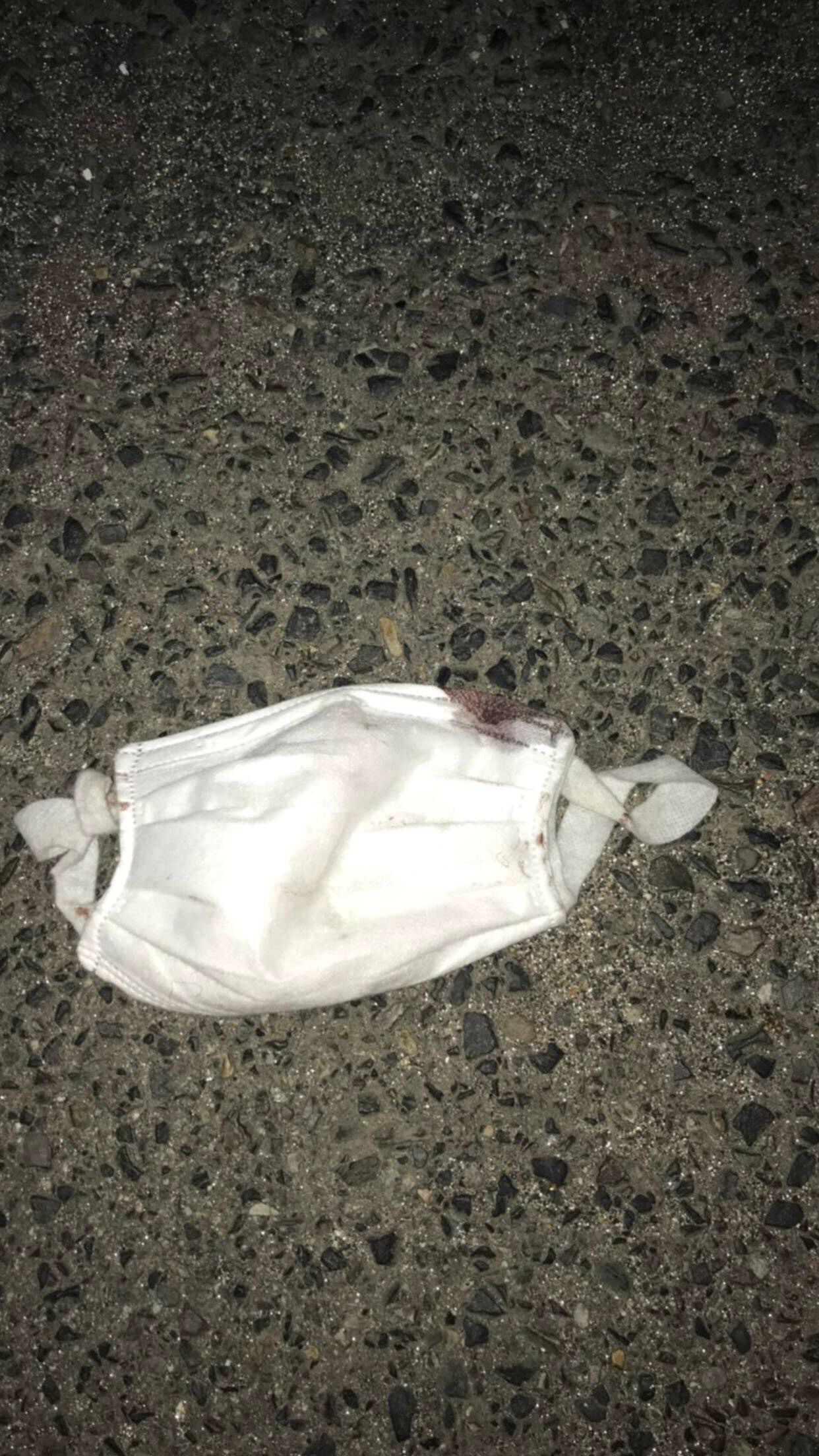 【画像】aiueo700こと岩間好一、マスクを遺して岩倉市から消えるｗｗｗｗｗ