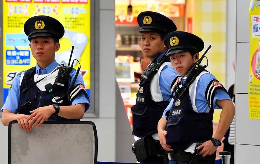 【悲報】大阪府警、高校生みたいな奴しかいないｗｗｗｗｗｗ