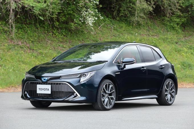 【悲報】ワイ将、「カローラスポーツ」とか言う車が欲しいのにガソリン車MTかハイブリッドCVTで迷うｗｗｗｗｗ