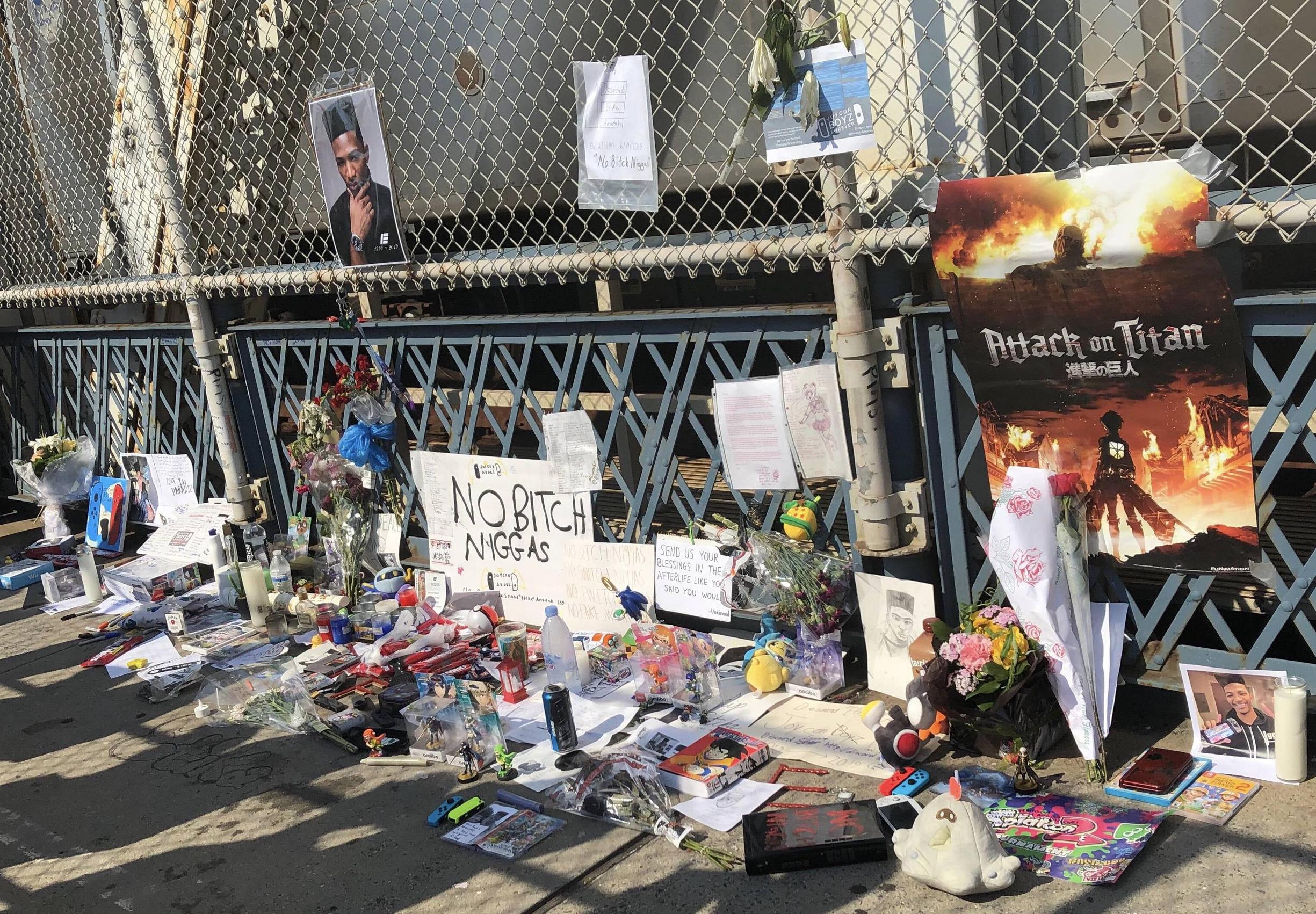 自殺した人気Youtuber「Etika」の献花ｗｗｗｗｗ