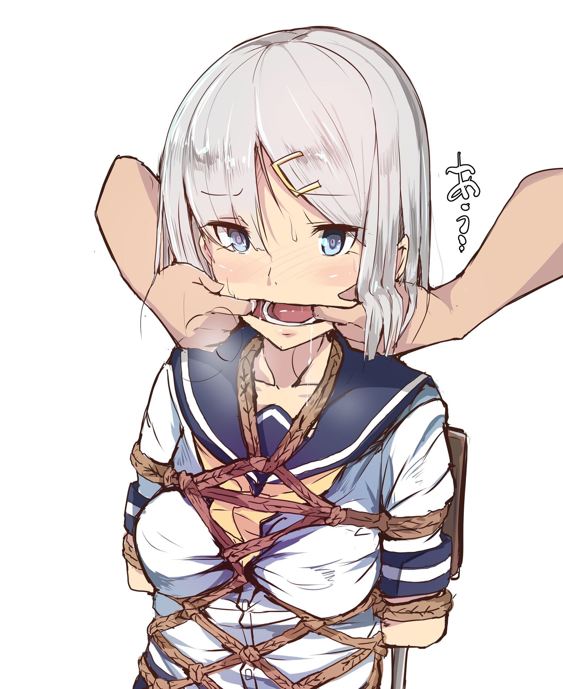 【画像あり】男「ほら笑顔笑顔！もっと口角上げて！」口ｸﾞｲｰｯ JK「あうぅ…」