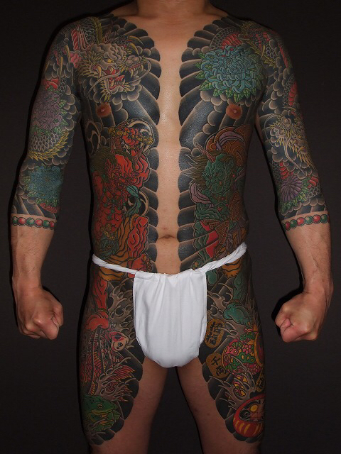 【悲報】日本のヤクザ　入墨を見せて威嚇するも海外のカジノでボコボコにされるwww