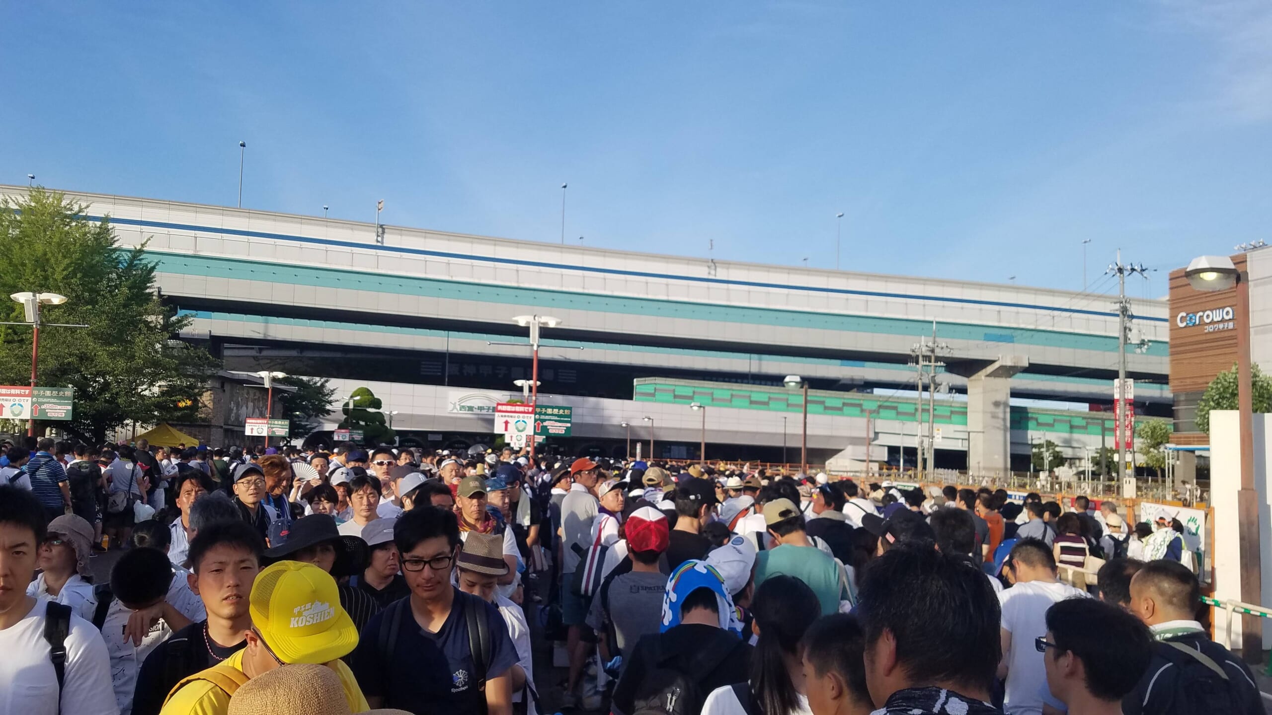 【悲報】甲子園、行列ヤバイｗｗｗ