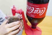 コカ・コーラを飲むときの便利グッズがこちらｗｗｗｗｗｗｗｗｗｗｗｗ