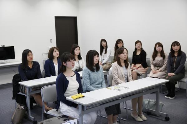 【朗報】コミュ障大学生がバイトの面接うけた結果！！！！！！！！！！！！！、