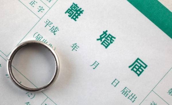 【議論】結婚2年で離婚したいんだがおかしい？ｗｗｗｗｗｗ