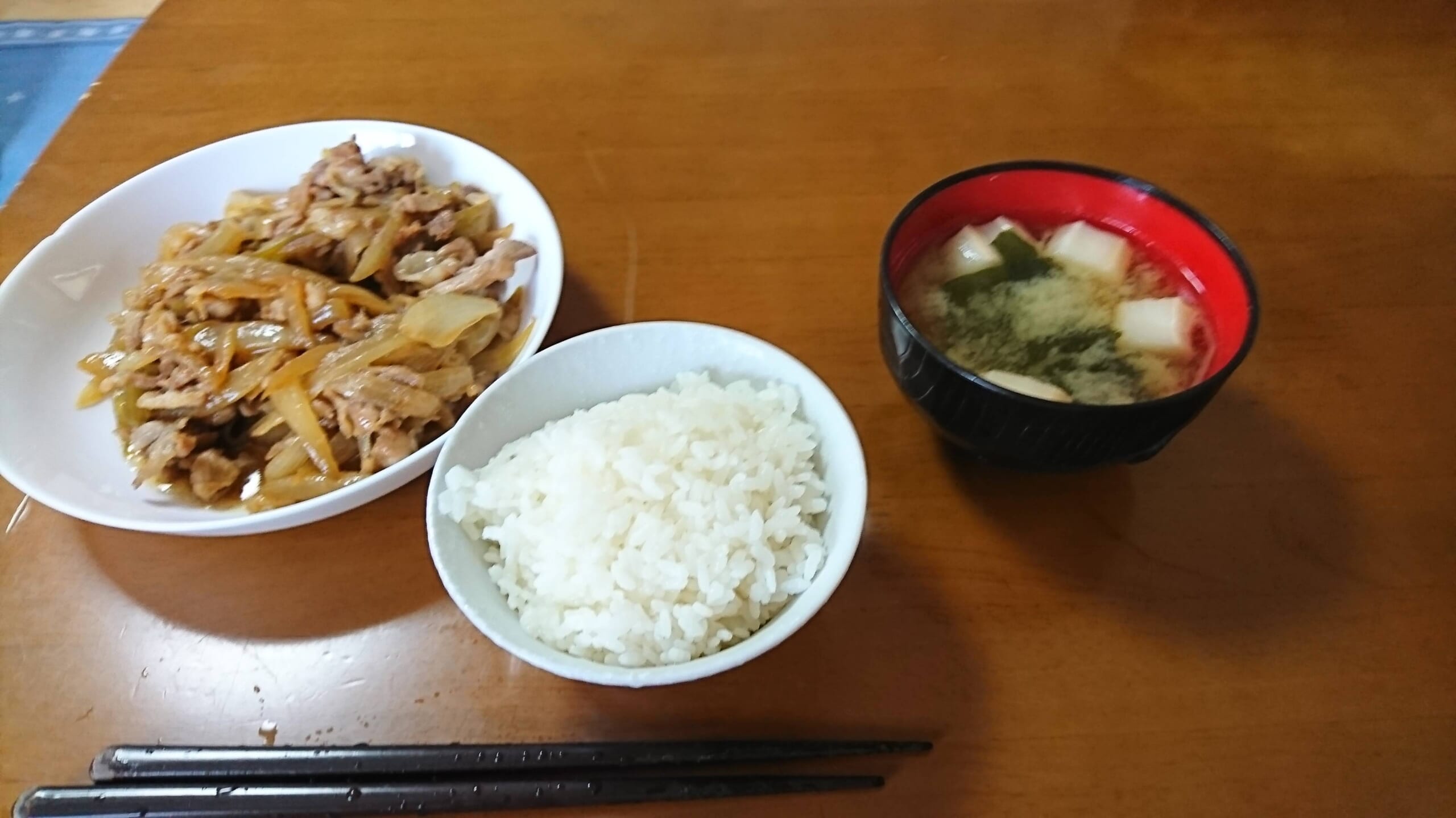 【画像】ワイの今日の昼御飯ｗｗｗ