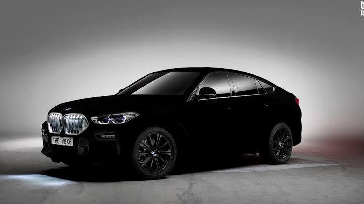 【画像】新型BMW、この世で最も黒くなってしまうｗｗｗｗ