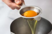 【ナマタマゴ】あると便利な卵の黄身をワケルーノ使ってる？